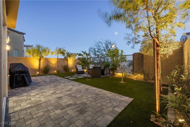 11701 Gentle Birdsong Avenue, Las Vegas, NV 89138