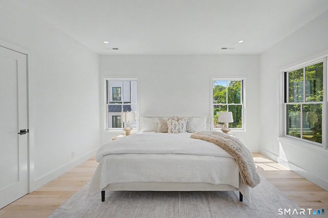 126 Forest Street, New Canaan, CT 06840