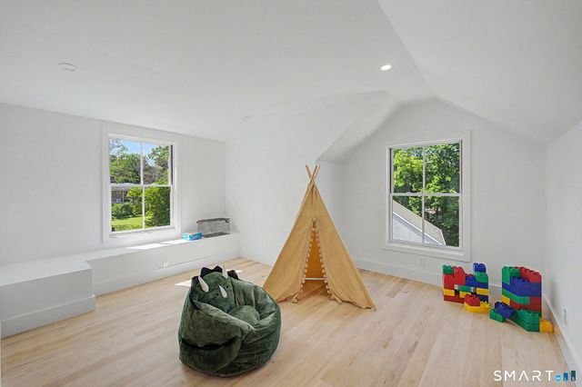126 Forest Street, New Canaan, CT 06840