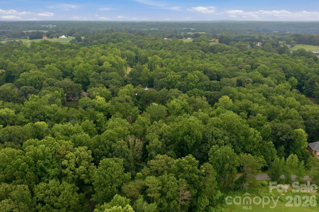 705 St Andrews Road, Statesville, NC 28625