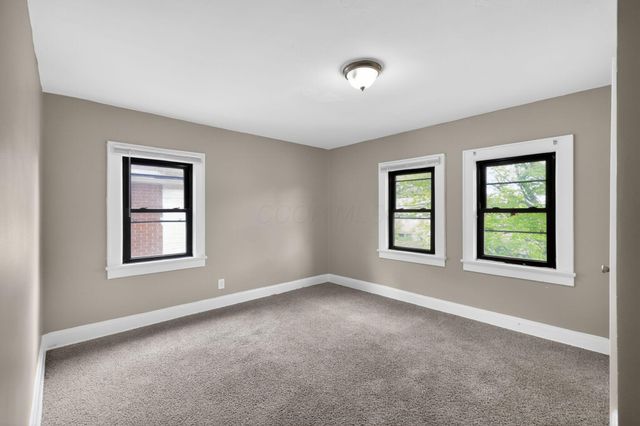 1105 Kelton Avenue, Columbus, OH 43206