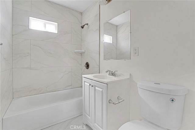 11513 Berendo, Los Angeles, CA 90044