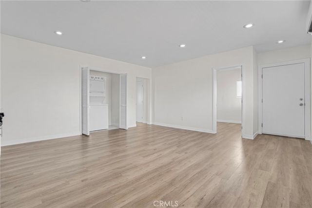 11513 Berendo, Los Angeles, CA 90044