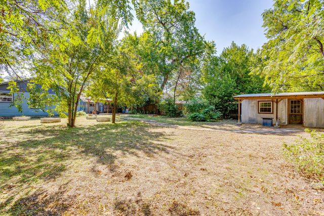 5520 Asbury Drive, River Oaks, TX 76114