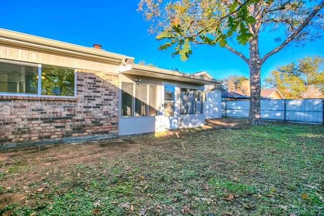 3941 Millbrook Dr, San Angelo, TX 76904