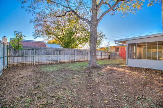 3941 Millbrook Dr, San Angelo, TX 76904