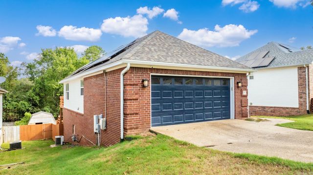 49 Emerald Drive, Maumelle, AR 72113