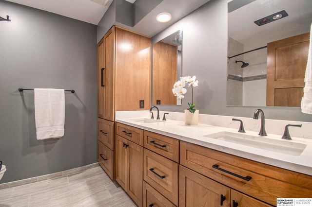 1606 Camp Gifford Road, Bellevue, NE 68005