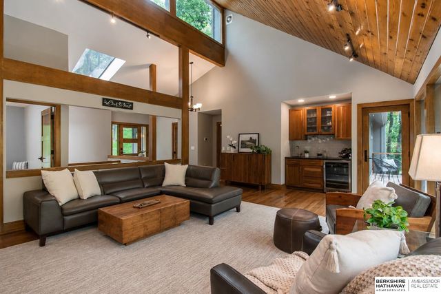 1606 Camp Gifford Road, Bellevue, NE 68005