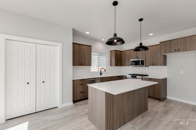 3121 S Carie Ave, Boise, ID 83709