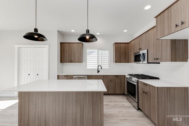 3121 S Carie Ave, Boise, ID 83709