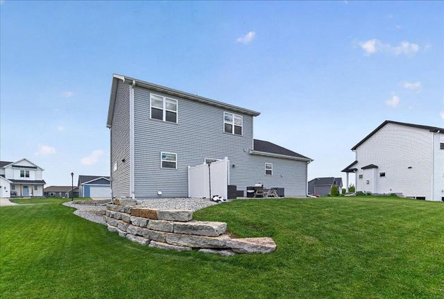 513 Water Tower Drive, Marshall, WI 53559