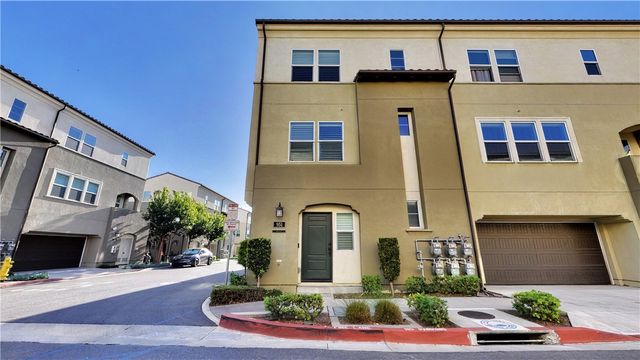 951 E Twill Court, Anaheim, CA 92802