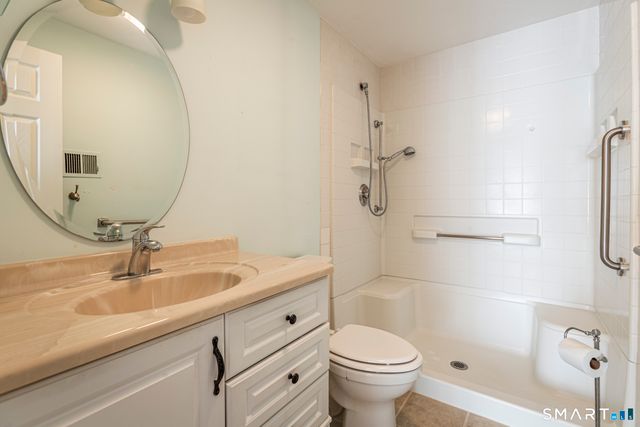 27 Esquire Drive A, Manchester, CT 06042