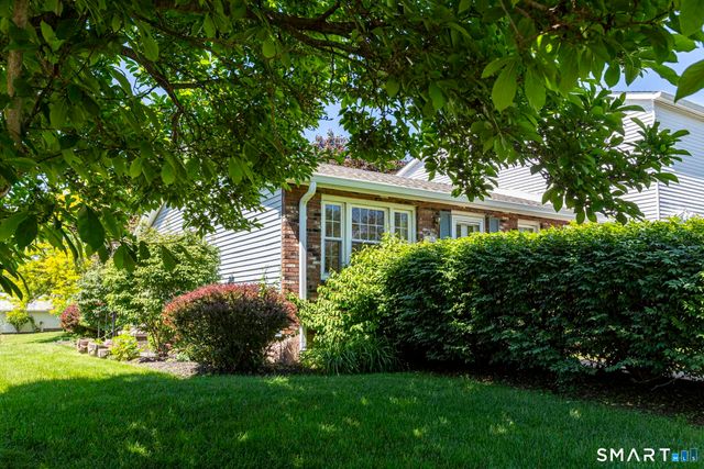 27 Esquire Drive A, Manchester, CT 06042