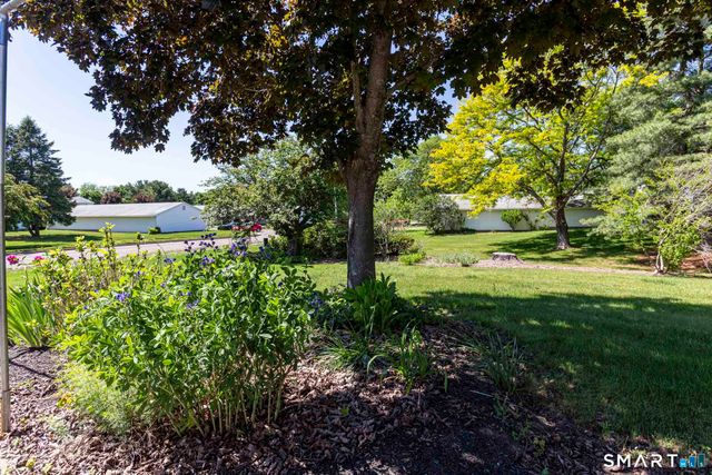 27 Esquire Drive A, Manchester, CT 06042