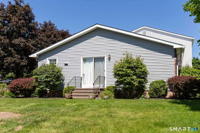 27 Esquire Drive A, Manchester, CT 06042