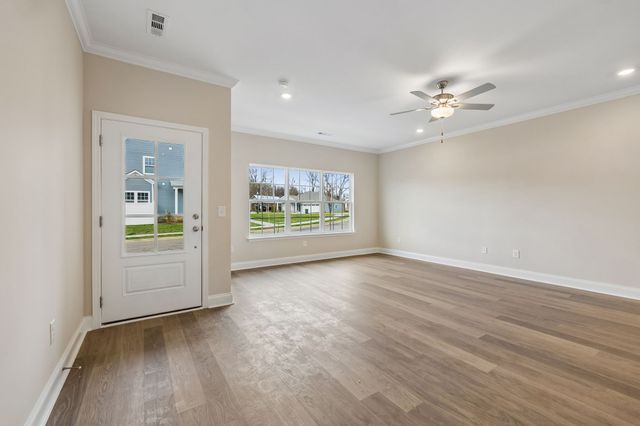 3215 Tasker Dr, Antioch, TN 37013
