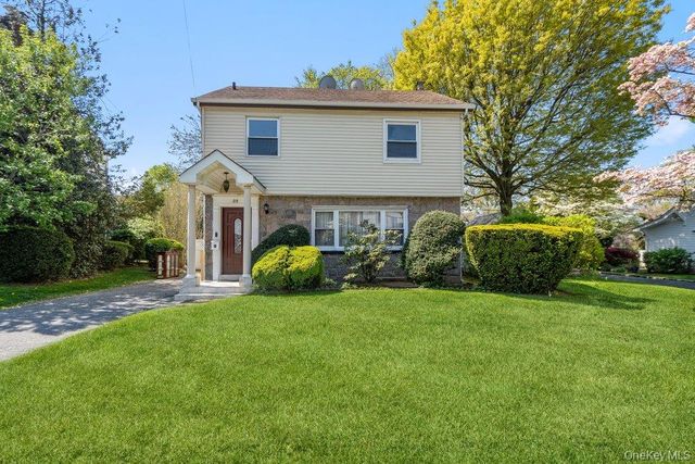 99 Norwood Avenue, Malverne, NY 11565