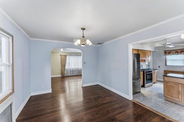 99 Norwood Avenue, Malverne, NY 11565