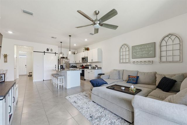 32992 MAJOR OAK DRIVE, Wesley Chapel, FL 33545