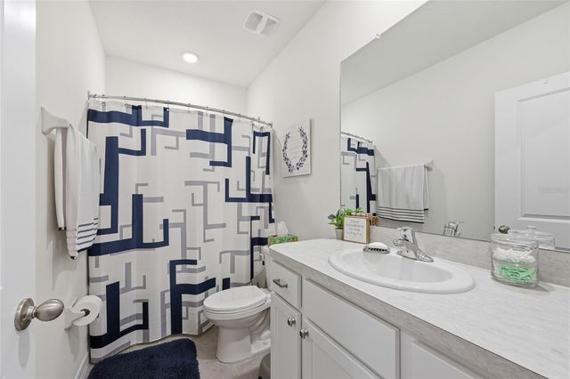 32992 MAJOR OAK DRIVE, Wesley Chapel, FL 33545