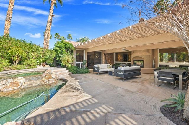 49105 Casa Del Rio, La Quinta, CA 92253