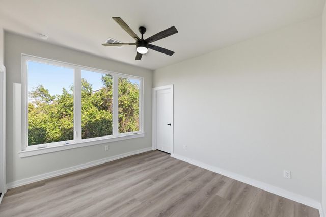 2309 Montopolis DR 6, Austin, TX 78741