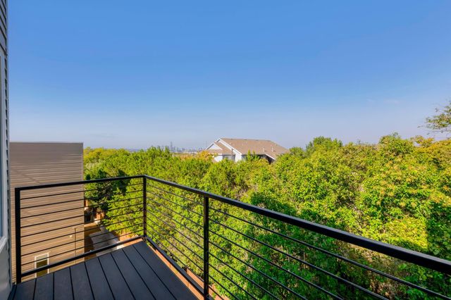 2309 Montopolis DR 6, Austin, TX 78741