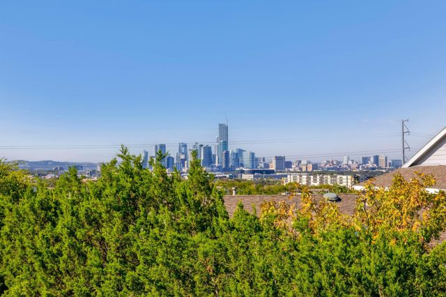 2309 Montopolis DR 6, Austin, TX 78741