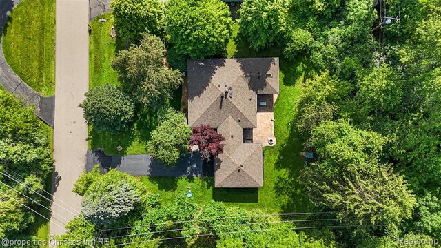 27331 Gardenway Road, Franklin, MI 48025