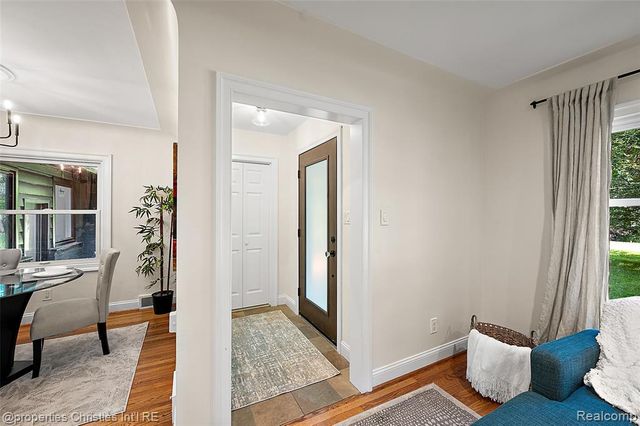 27331 Gardenway Road, Franklin, MI 48025