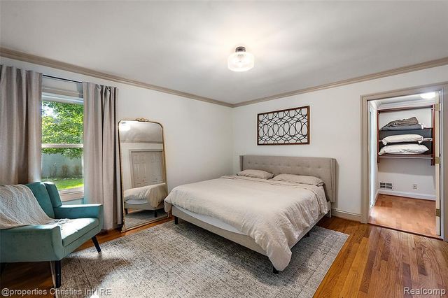 27331 Gardenway Road, Franklin, MI 48025