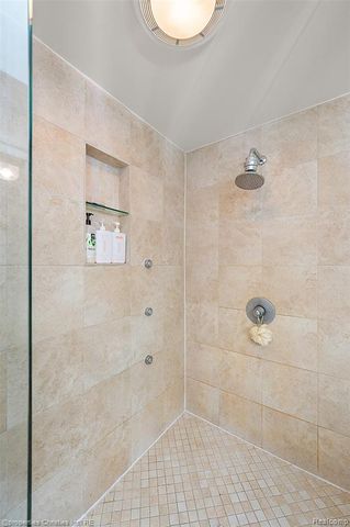 27331 Gardenway Road, Franklin, MI 48025