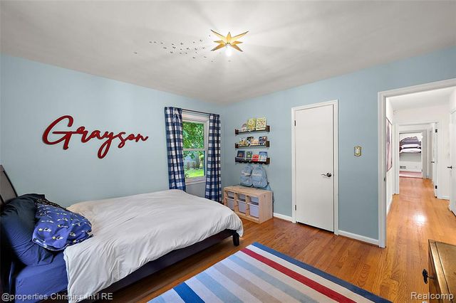 27331 Gardenway Road, Franklin, MI 48025