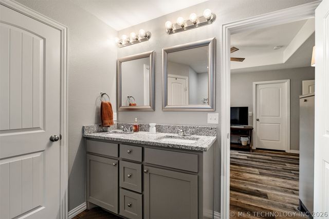 303 Rawlings Road, Durant, OK 74701