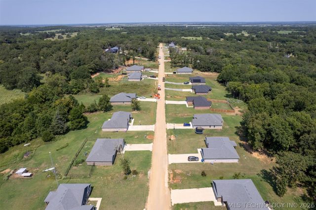 303 Rawlings Road, Durant, OK 74701