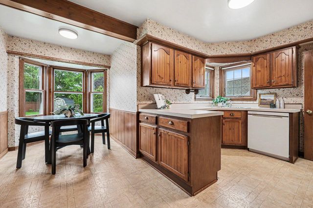 1139 Kelsey Street NE, Grand Rapids, MI 49505