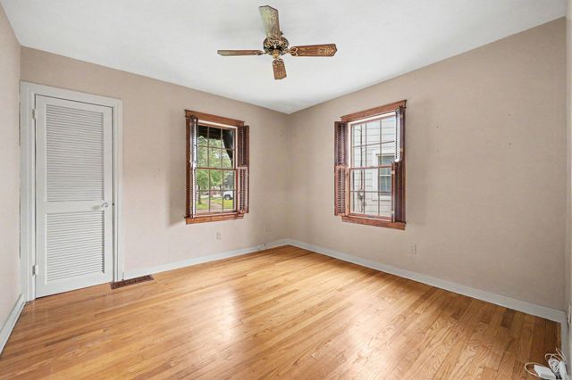 1139 Kelsey Street NE, Grand Rapids, MI 49505