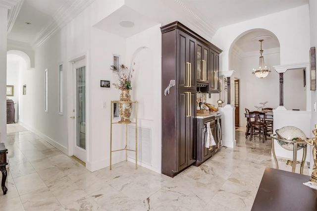 6590 Fountains Circle, Lake Worth, FL 33467