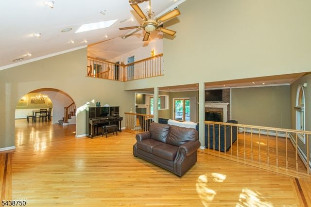 52 Tower Hill Ln, Kinnelon Boro, NJ 07405
