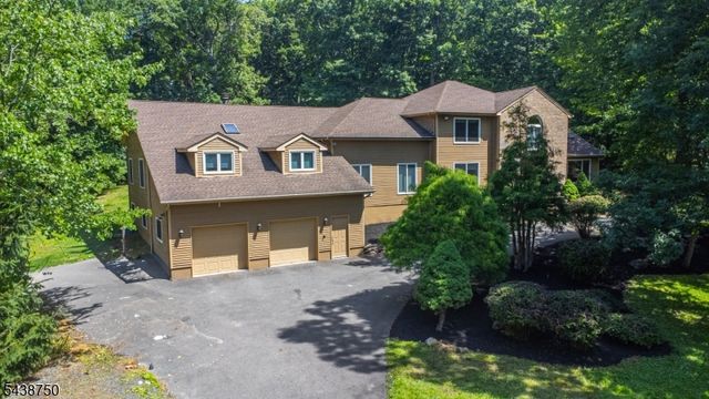 52 Tower Hill Ln, Kinnelon Boro, NJ 07405