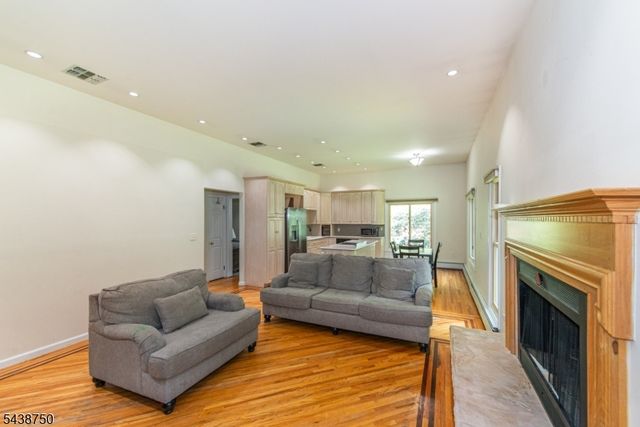 52 Tower Hill Ln, Kinnelon Boro, NJ 07405