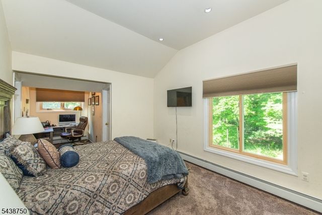 52 Tower Hill Ln, Kinnelon Boro, NJ 07405