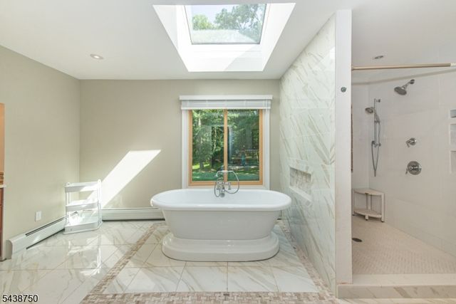 52 Tower Hill Ln, Kinnelon Boro, NJ 07405