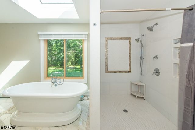52 Tower Hill Ln, Kinnelon Boro, NJ 07405