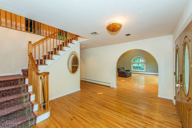 52 Tower Hill Ln, Kinnelon Boro, NJ 07405