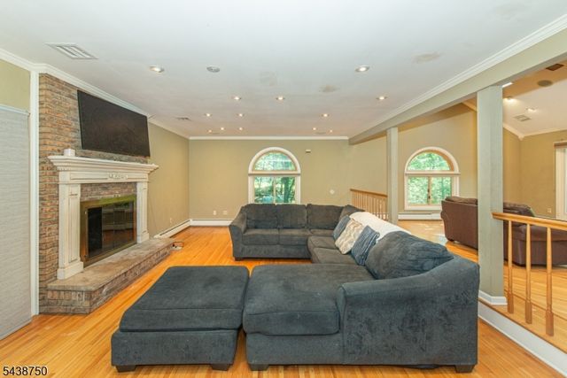 52 Tower Hill Ln, Kinnelon Boro, NJ 07405