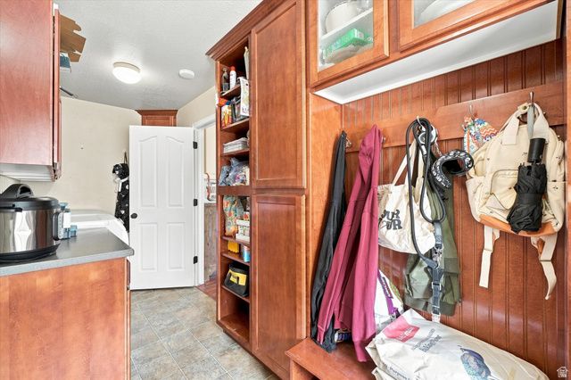 4582 W BLACK POWDER DR, Herriman, UT 84096