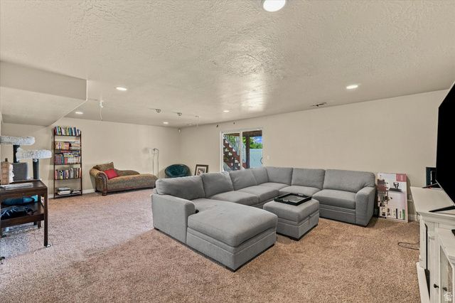 4582 W BLACK POWDER DR, Herriman, UT 84096